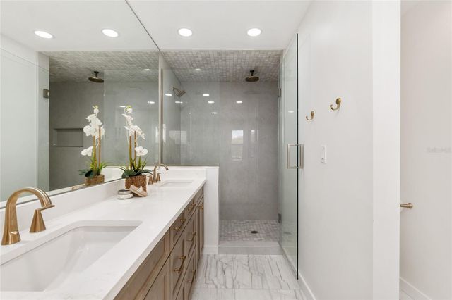 4960 SE 17TH STREET, Ocala, FL 34471