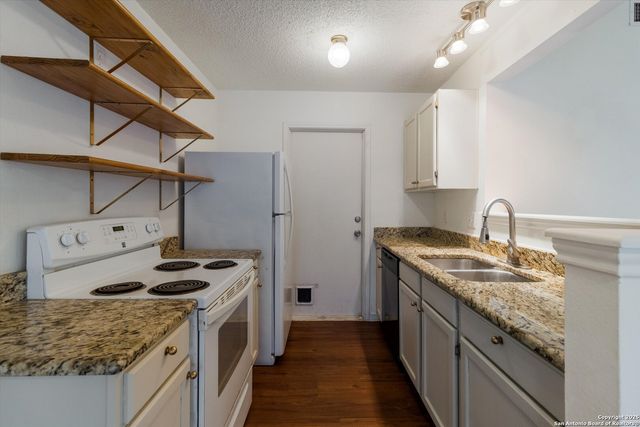 7507 Branston, San Antonio, TX 78250