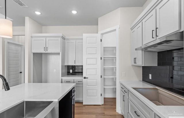 2906 Golden Bear Drive, Harlingen, TX 78550