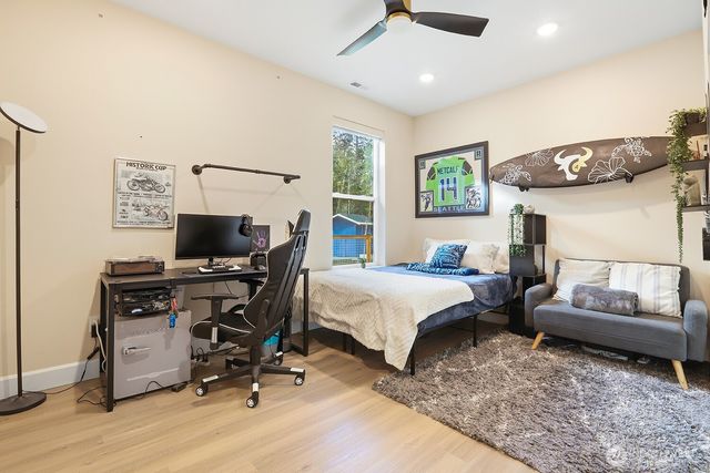 3237 Hilberg, Clinton, WA 98236