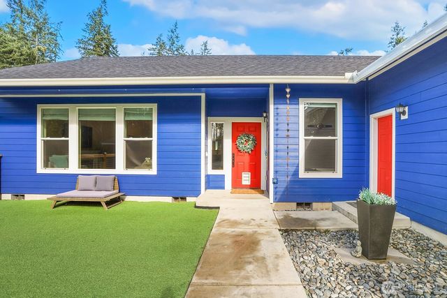 3237 Hilberg, Clinton, WA 98236