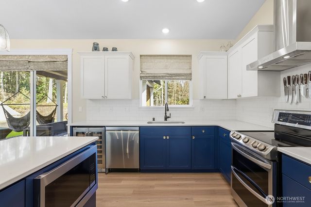 3237 Hilberg, Clinton, WA 98236