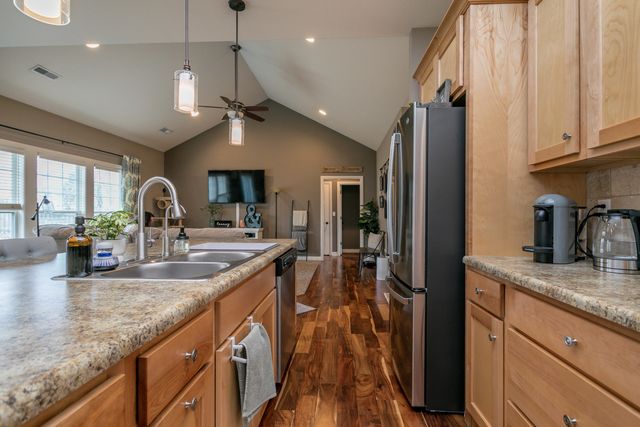 1581 S BERKLEY DR, Columbia, MO 65201