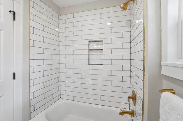 5312 Ravenna Street, Cincinnati, OH 45227