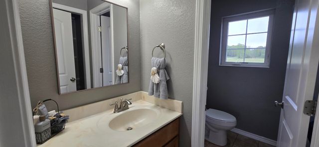 18877 E 1200 Road, Stockton, MO 65785