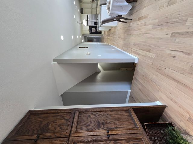 18877 E 1200 Road, Stockton, MO 65785