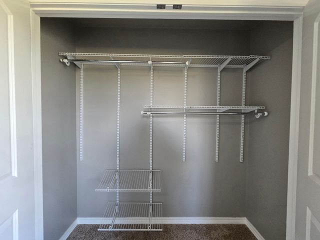 18877 E 1200 Road, Stockton, MO 65785