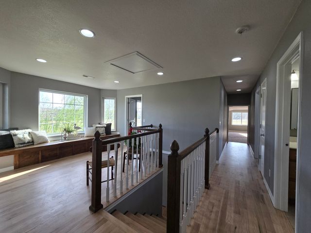 18877 E 1200 Road, Stockton, MO 65785