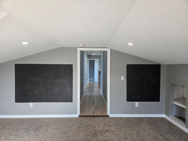 18877 E 1200 Road, Stockton, MO 65785