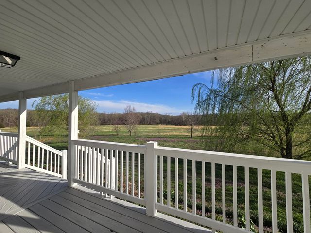 18877 E 1200 Road, Stockton, MO 65785