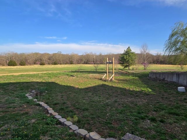 18877 E 1200 Road, Stockton, MO 65785