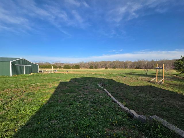 18877 E 1200 Road, Stockton, MO 65785