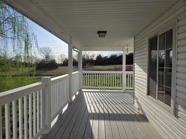 18877 E 1200 Road, Stockton, MO 65785