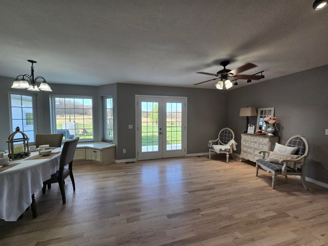 18877 E 1200 Road, Stockton, MO 65785