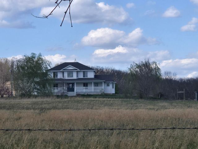 18877 E 1200 Road, Stockton, MO 65785