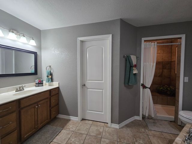 18877 E 1200 Road, Stockton, MO 65785