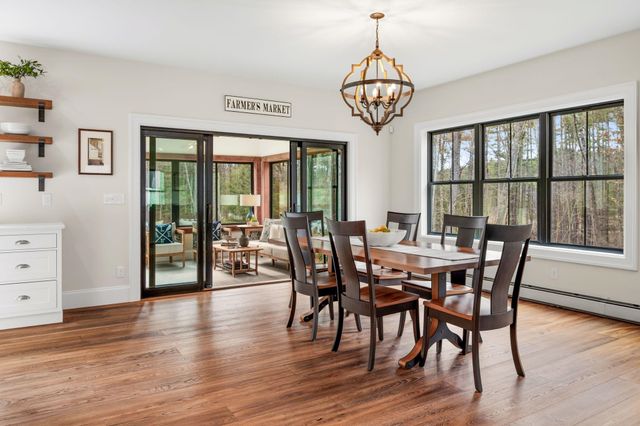 24 Old Stage Road, Hampton Falls, NH 03844