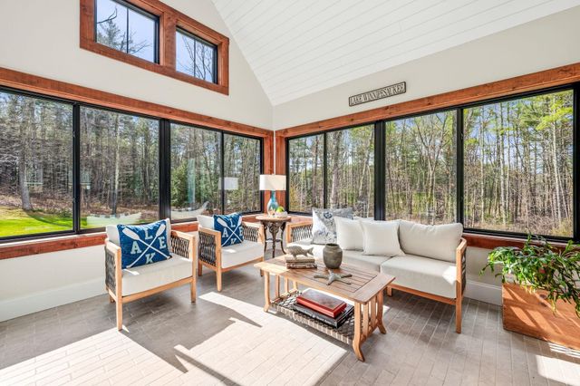 24 Old Stage Road, Hampton Falls, NH 03844