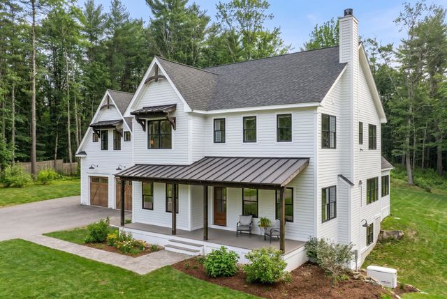 24 Old Stage Road, Hampton Falls, NH 03844