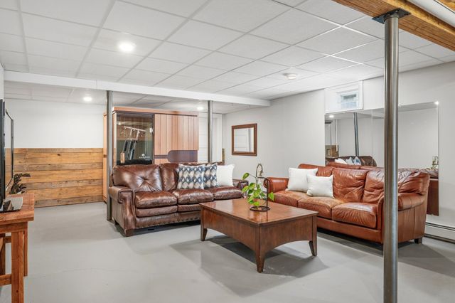 24 Old Stage Road, Hampton Falls, NH 03844
