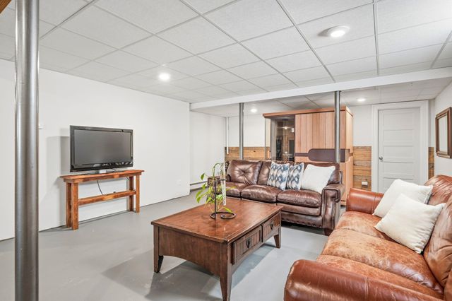 24 Old Stage Road, Hampton Falls, NH 03844
