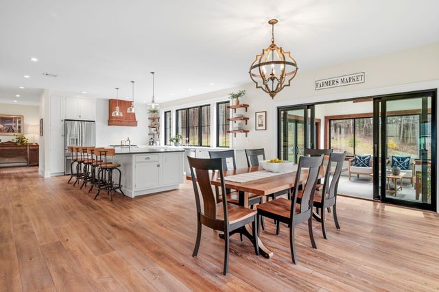 24 Old Stage Road, Hampton Falls, NH 03844