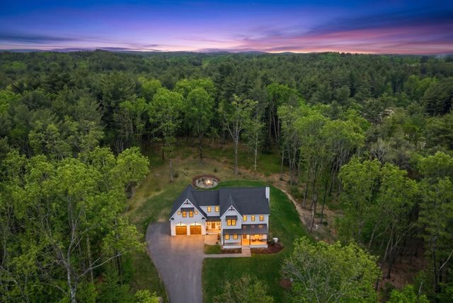 24 Old Stage Road, Hampton Falls, NH 03844