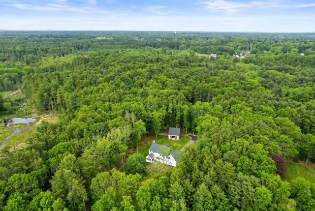 24 Old Stage Road, Hampton Falls, NH 03844