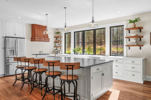 24 Old Stage Road, Hampton Falls, NH 03844