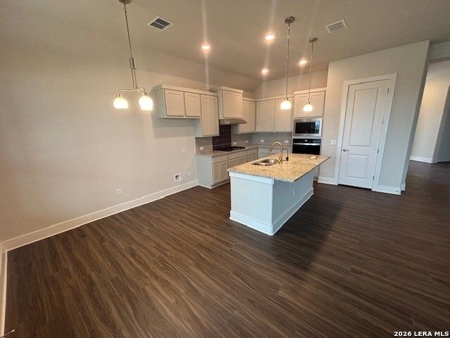 104 ALLIN OAKS, Universal City, TX 78148