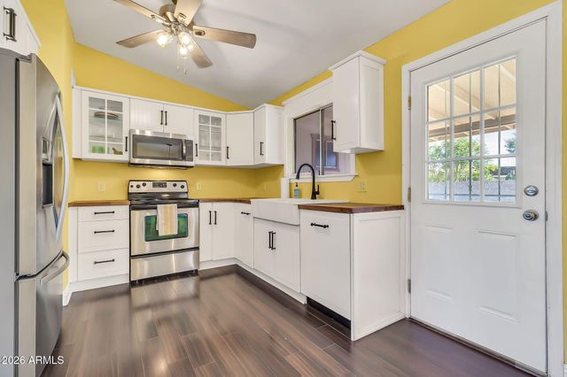 203 E Desert Lane, Gilbert, AZ 85234