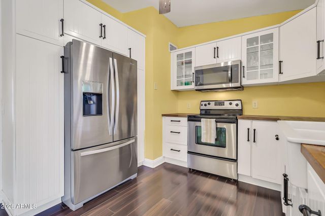 203 E Desert Lane, Gilbert, AZ 85234