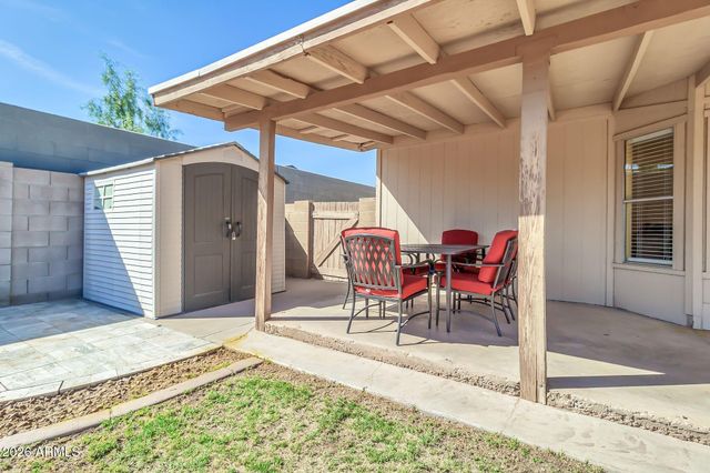 203 E Desert Lane, Gilbert, AZ 85234