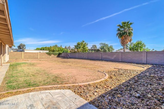 203 E Desert Lane, Gilbert, AZ 85234