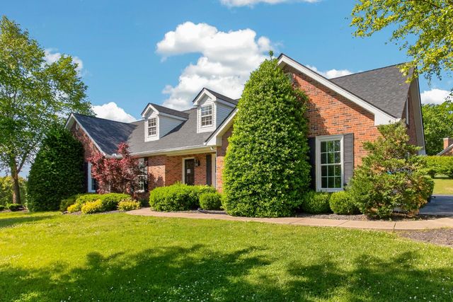 505 Lakeside Dr, Springfield, TN 37172