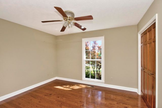 505 Lakeside Dr, Springfield, TN 37172