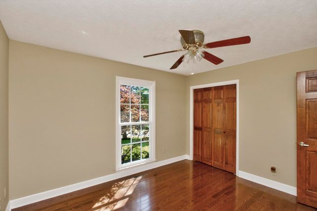 505 Lakeside Dr, Springfield, TN 37172