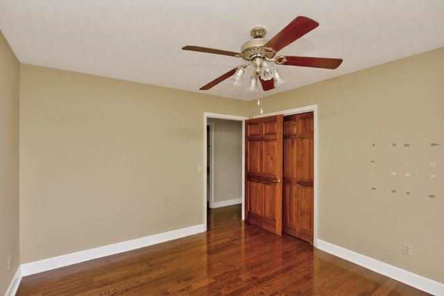 505 Lakeside Dr, Springfield, TN 37172