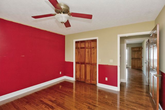 505 Lakeside Dr, Springfield, TN 37172