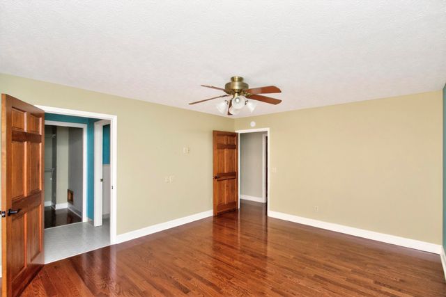 505 Lakeside Dr, Springfield, TN 37172