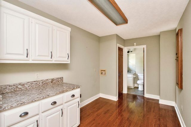 505 Lakeside Dr, Springfield, TN 37172