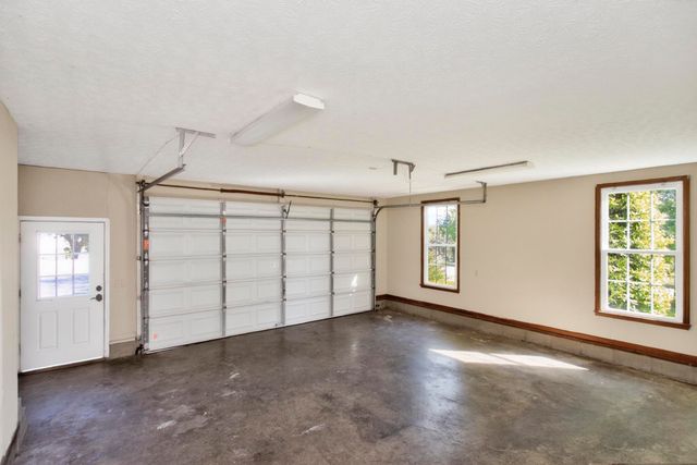 505 Lakeside Dr, Springfield, TN 37172