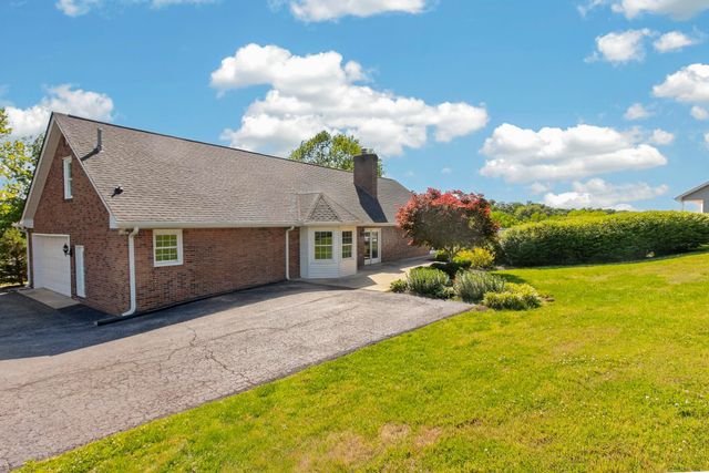 505 Lakeside Dr, Springfield, TN 37172