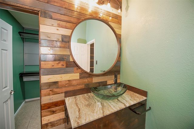 4714 Widerop Lane, Friendswood, TX 77546