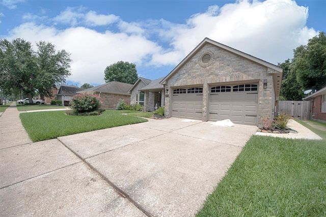 4714 Widerop Lane, Friendswood, TX 77546