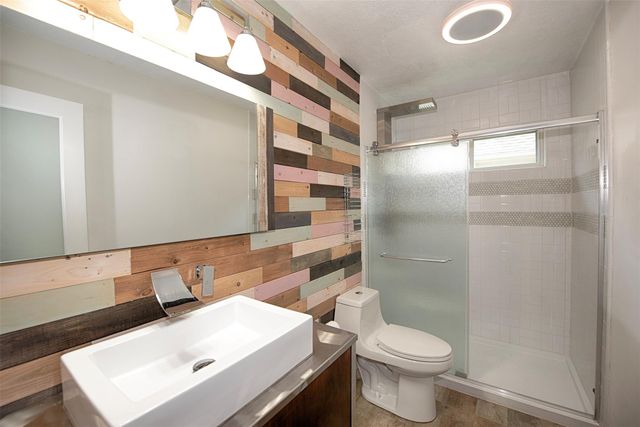 4714 Widerop Lane, Friendswood, TX 77546