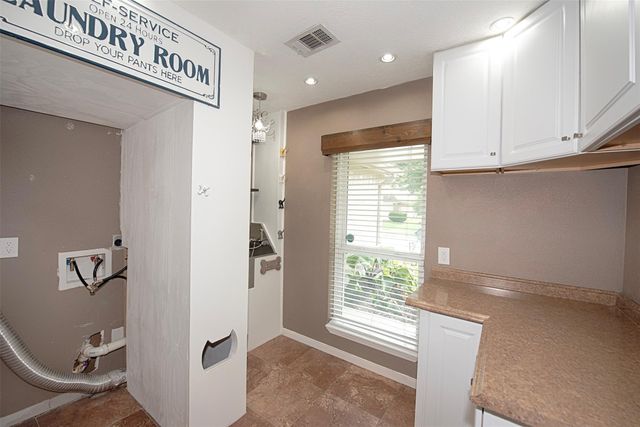 4714 Widerop Lane, Friendswood, TX 77546