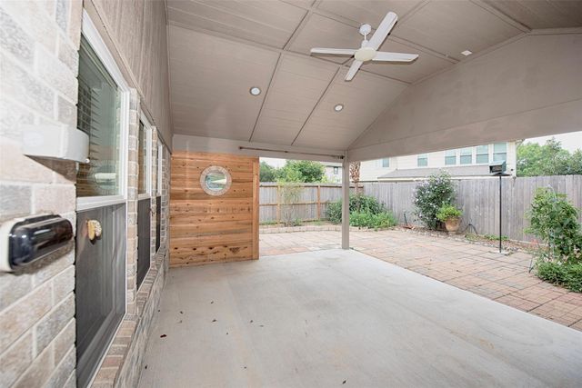 4714 Widerop Lane, Friendswood, TX 77546