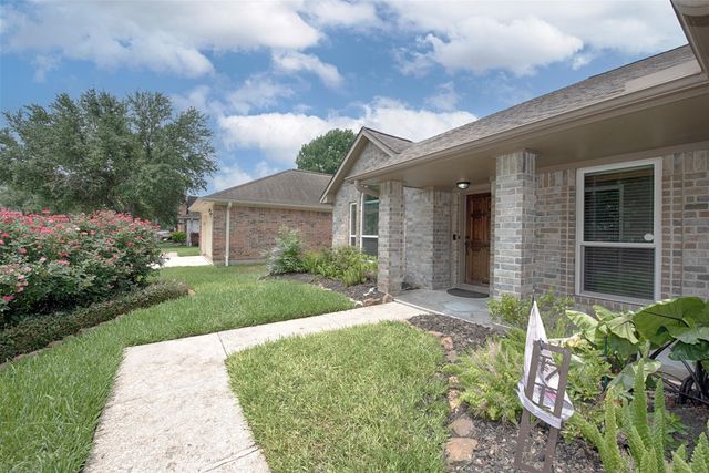 4714 Widerop Lane, Friendswood, TX 77546