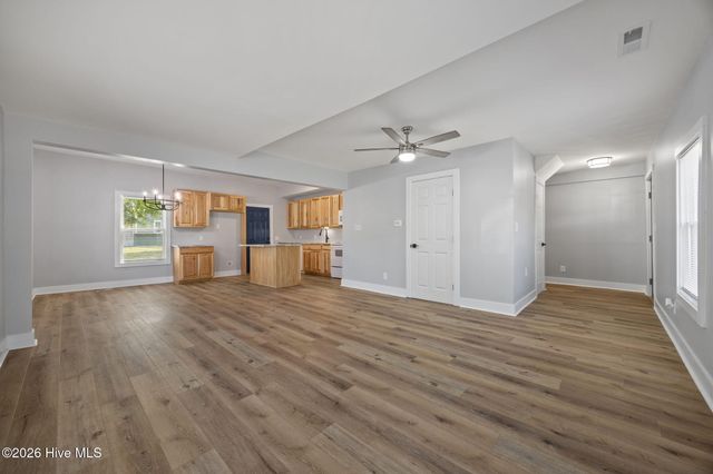 723 & 725 N Market Street, Washington, NC 27889